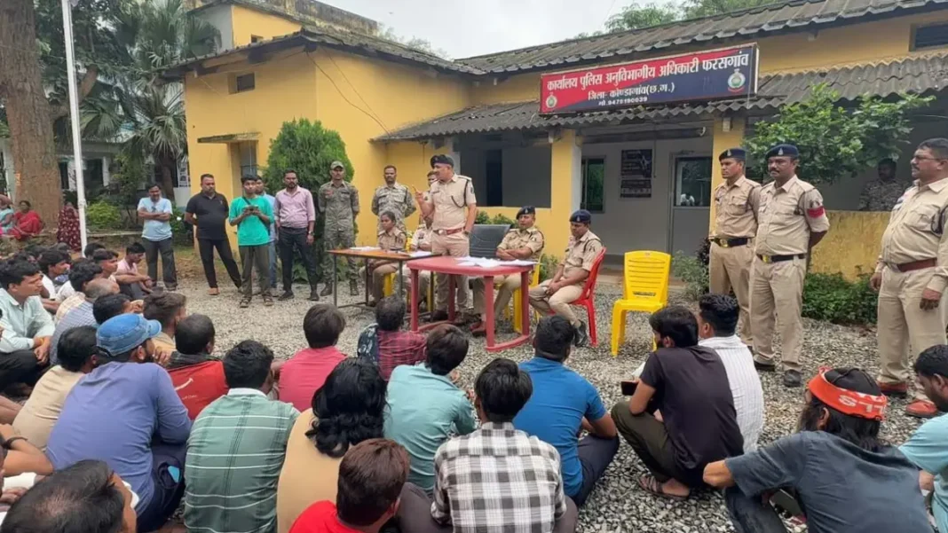 CG News: Major police combing operation in Pharasgaon; 163 suspects detained, documents checked.